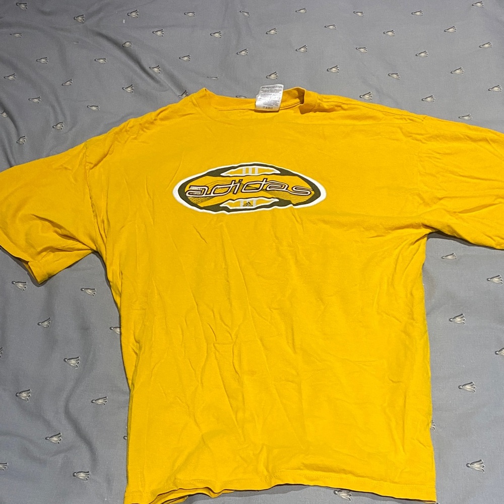 Y2K, Adidas shirt